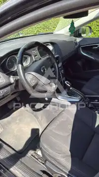 2018 Volvo V40