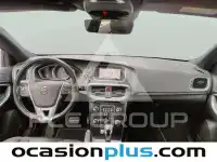 2018 Volvo V40