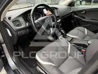 2018 Volvo V40