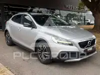 2019 Volvo V40