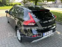 2018 Volvo V40