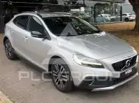 2019 Volvo V40