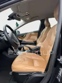 2018 Volvo V40