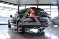 2018 Volvo V90