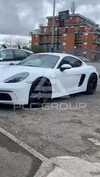 2018 Porsche Cayman