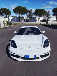 2018 Porsche Cayman