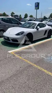 2018 Porsche Cayman