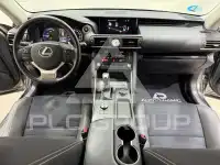 2018 Lexus IS300