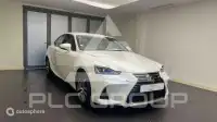 2018 Lexus IS300