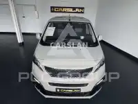 2018 Peugeot Traveller