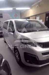 2018 Peugeot Traveller
