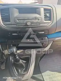 2018 Peugeot Traveller