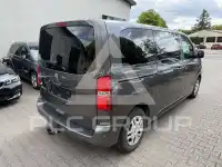 2018 Peugeot Traveller