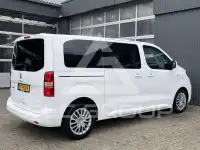 2018 Peugeot Traveller