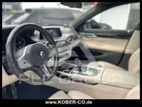 2019 BMW 750
