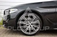 2019 BMW 530