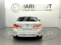 2019 BMW 525