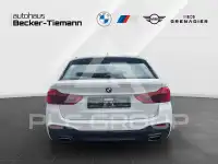 2019 BMW 525