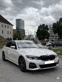 2019 BMW 320