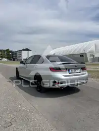 2019 BMW 320