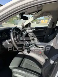 2019 BMW 520