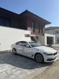 2019 BMW 520