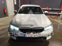 2019 BMW 318
