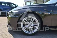 2019 BMW 318