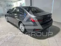 2019 BMW 318