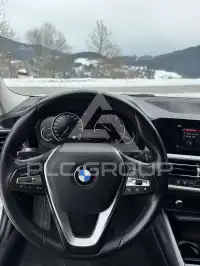 2019 BMW 318
