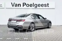 2019 BMW 745