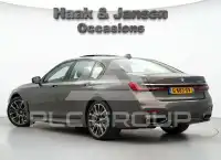 2019 BMW 745