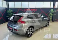 2019 Volvo V40
