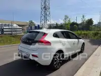 2019 Volvo V40