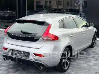 2019 Volvo V40
