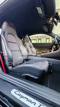 2019 Porsche Cayman