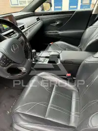 2019 Lexus ES300