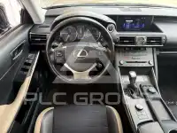 2019 Lexus IS300