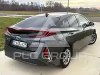 2019 Toyota PRIUS