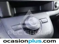 2019 Peugeot Traveller