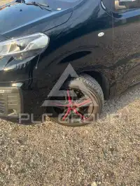 2019 Peugeot Traveller