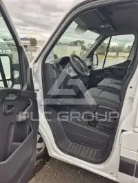 2020 Nissan NV 400