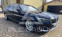 2020 BMW 740