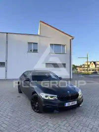 2020 BMW 530