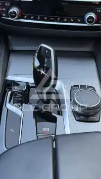 2020 BMW 530