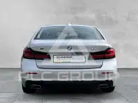 2020 BMW 530