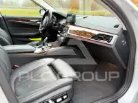 2020 BMW 520