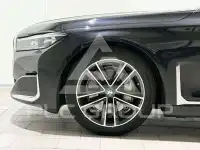 2020 BMW 730