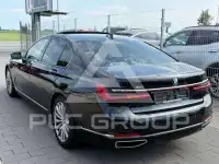 2020 BMW 730