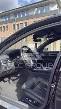 2020 BMW 730
